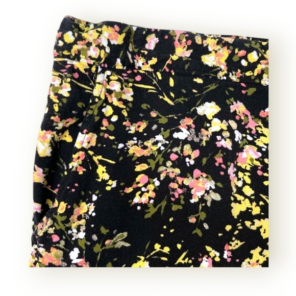 Jessica Simpson "Boquet Splash" Floral Joggers with Pockets - Picture 4 of 10